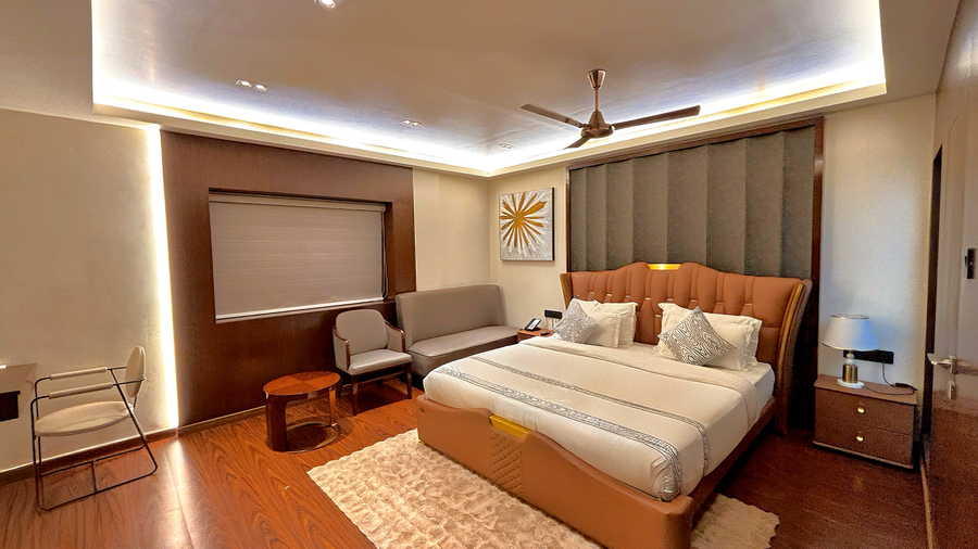 the long d hotel surat airport rd