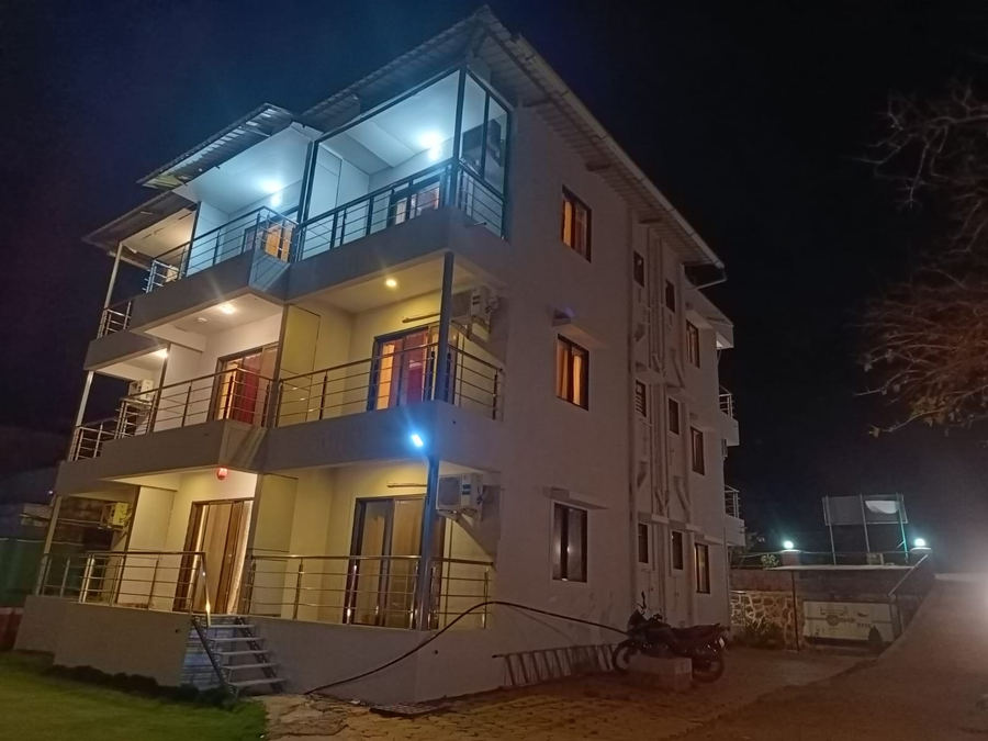 Melody 24 East Resort,Panchgani - Mahabaleshwar Road,3 star
