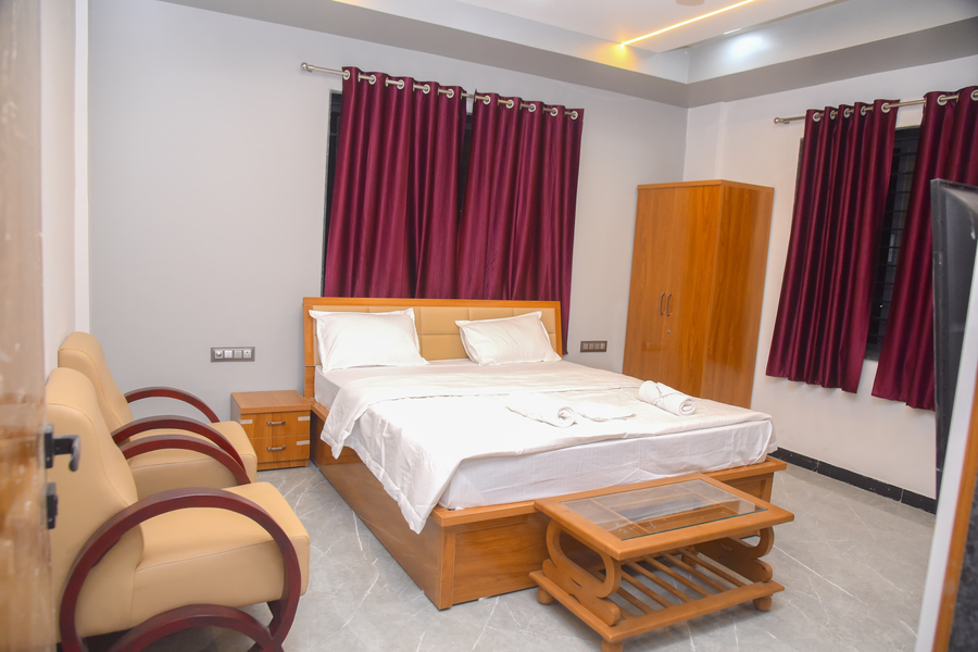 pooja inn restaurants and lodge