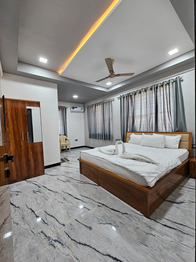 hotel pooja inn and restauants and lodge