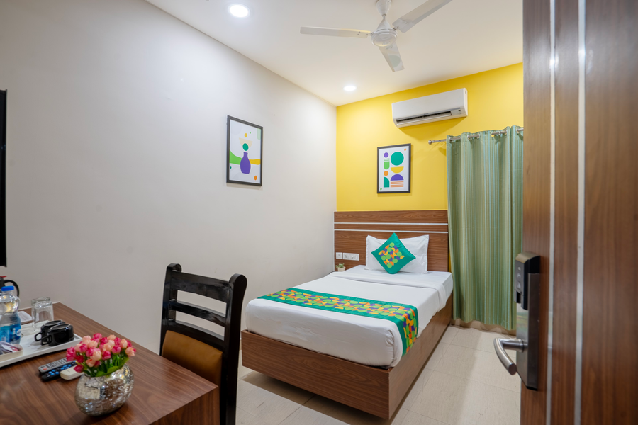 treebo pride inn raidurg