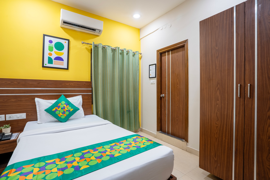 treebo pride inn raidurg