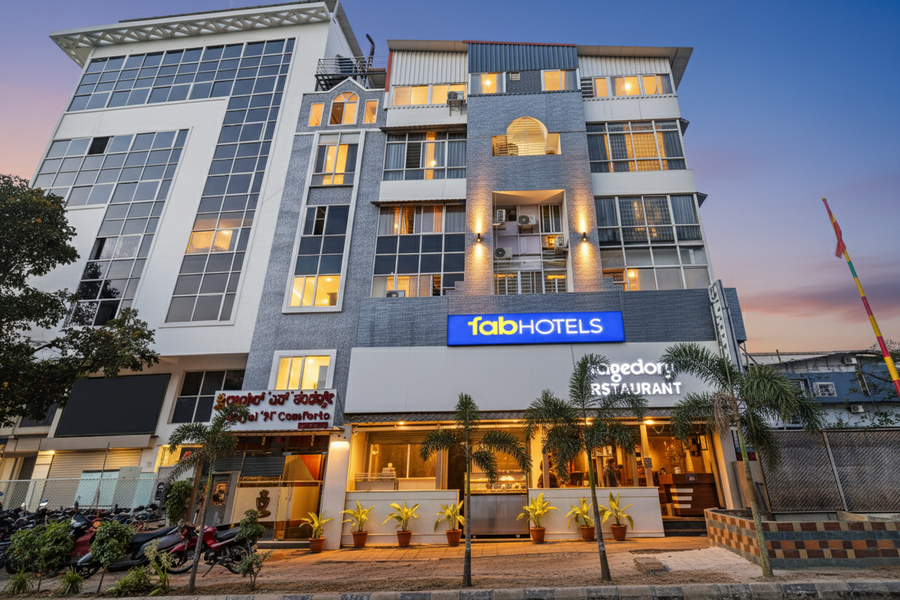 Fabhotel Royal N Comforts - Hal Old Airport Road,,3 star