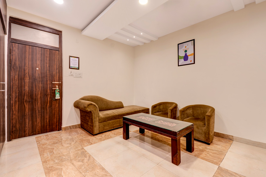treebo riddhi paradise 15 mins from airport