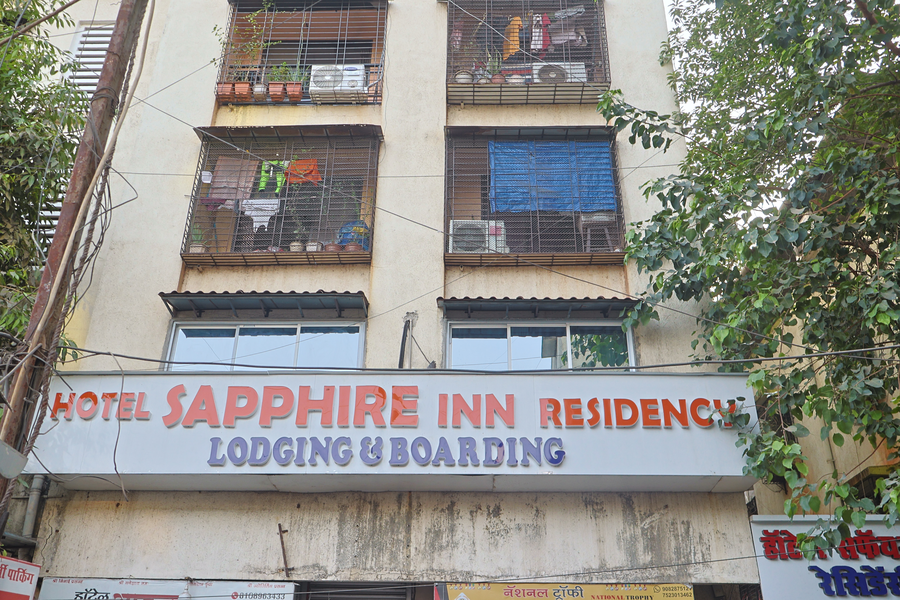Hotel Sapphire Inn,,3 star