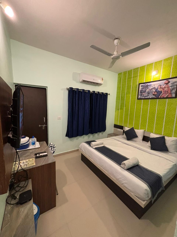 hotel hari om swimming pool in diu