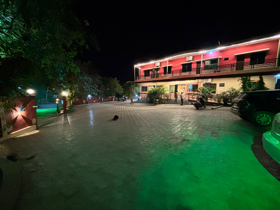 hotel hari om swimming pool in diu