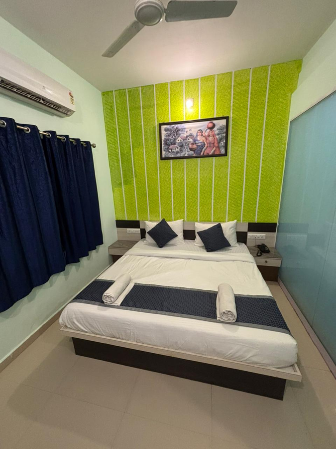 hotel hari om swimming pool in diu