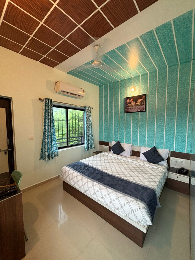 hotel hari om swimming pool in diu