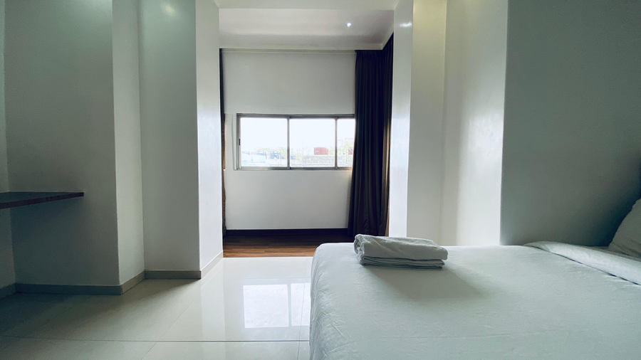 palm breeze hotel colaba