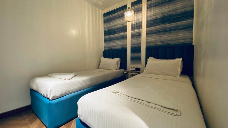 palm breeze hotel colaba