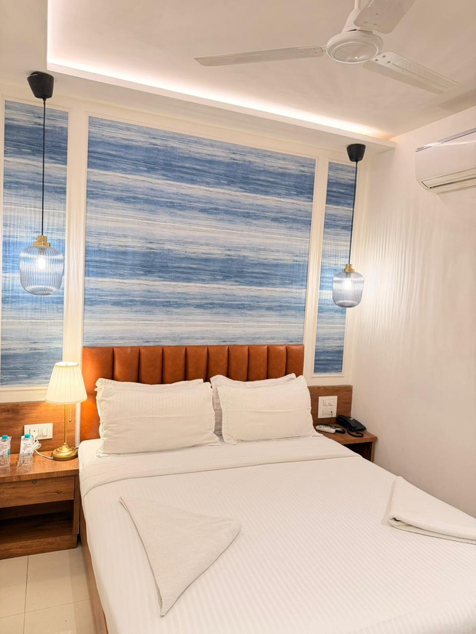 palm breeze hotel colaba