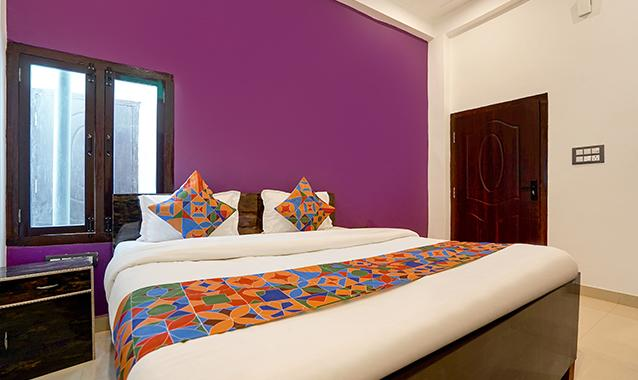 hotel awadh royal
