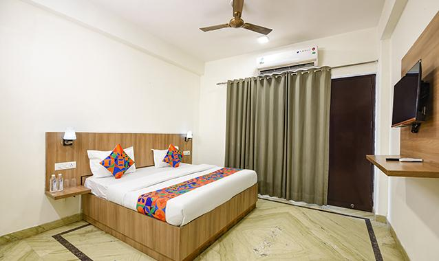 fabhotel log inn stay