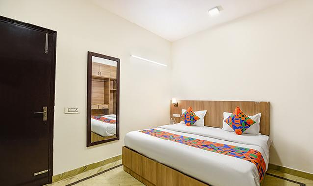 fabhotel log inn stay