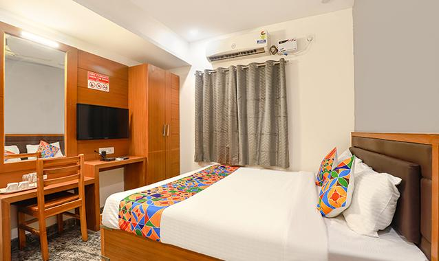 fabhotel lloyds inn perumbakkam lake