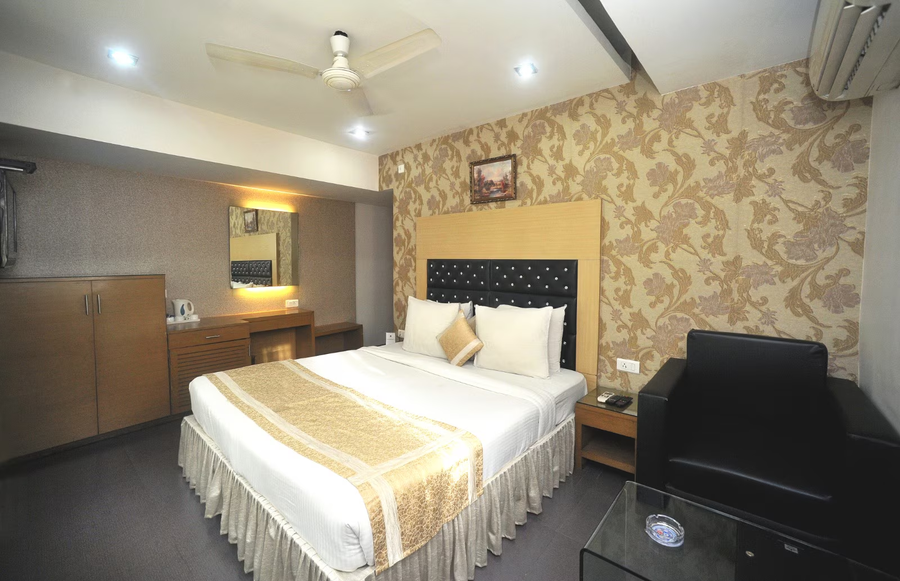 hotel lee international