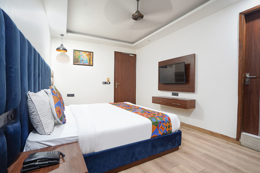Fabhotel Golden Eye Inn - Nehru Place Market,,3 star