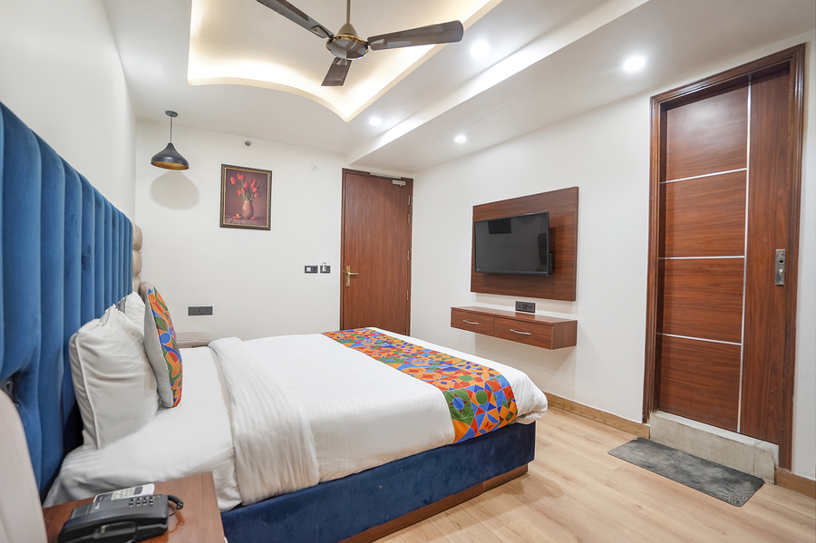 fabhotel golden eye inn nehru place market