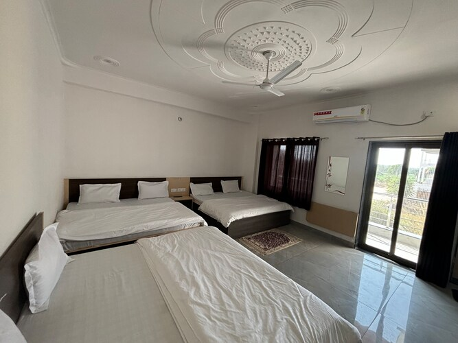 shree radhe mohan hotel and resort