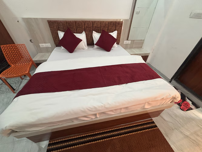 shree radhe mohan hotel and resort