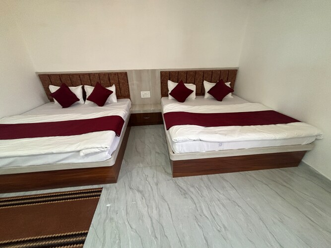 shree radhe mohan hotel and resort
