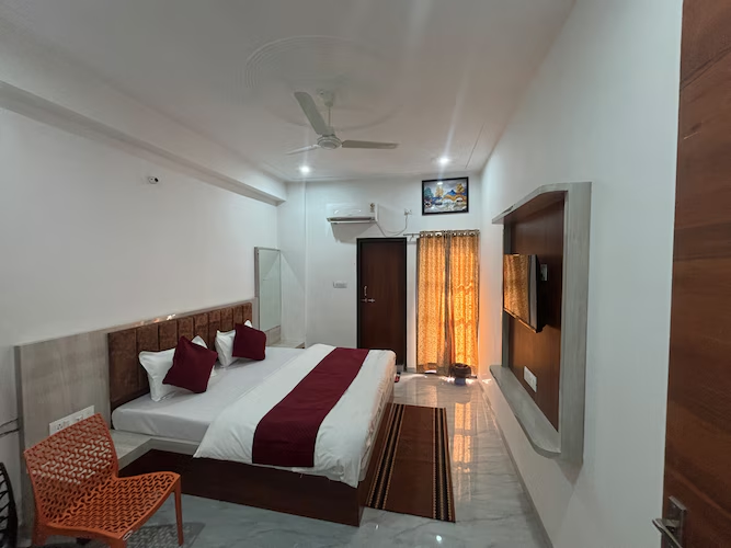 shree radhe mohan hotel and resort