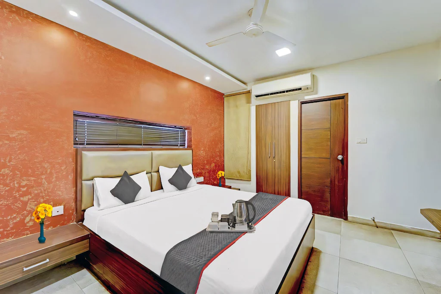 rg suites royapettah