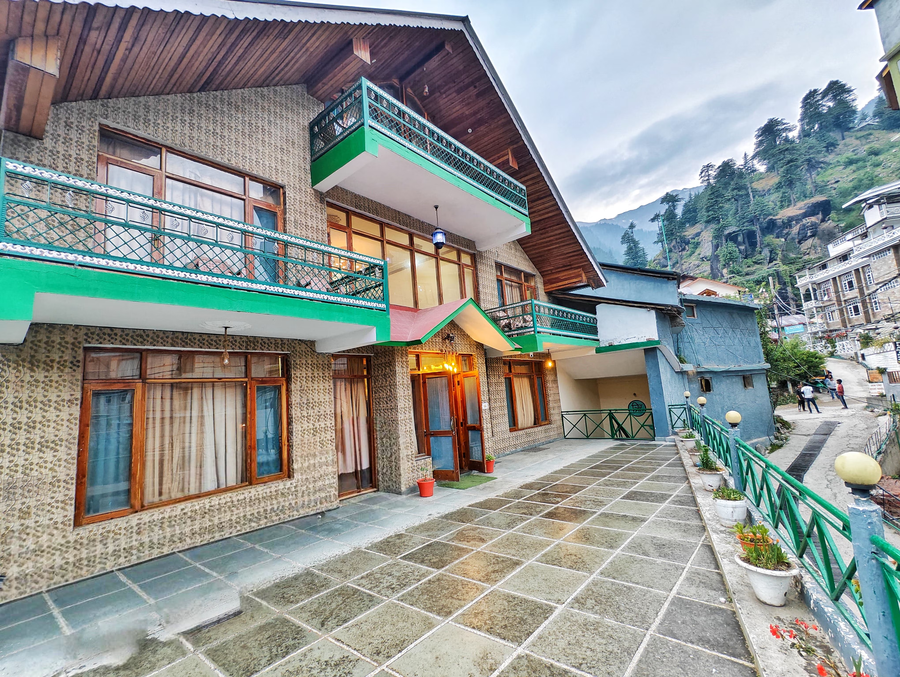 tripti villas manali