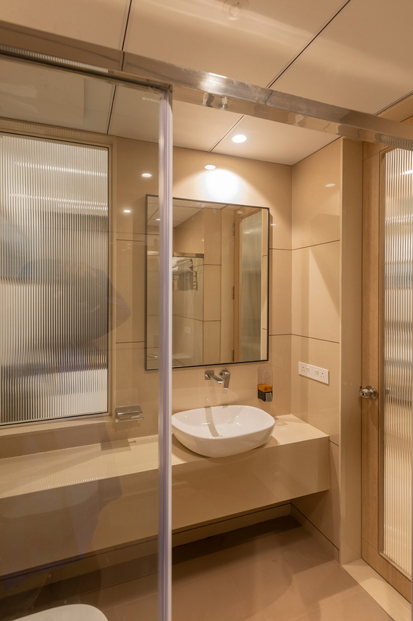 hotel shreeji vatika airport road
