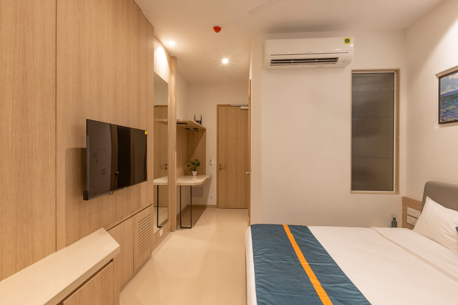 hotel shreeji vatika airport road