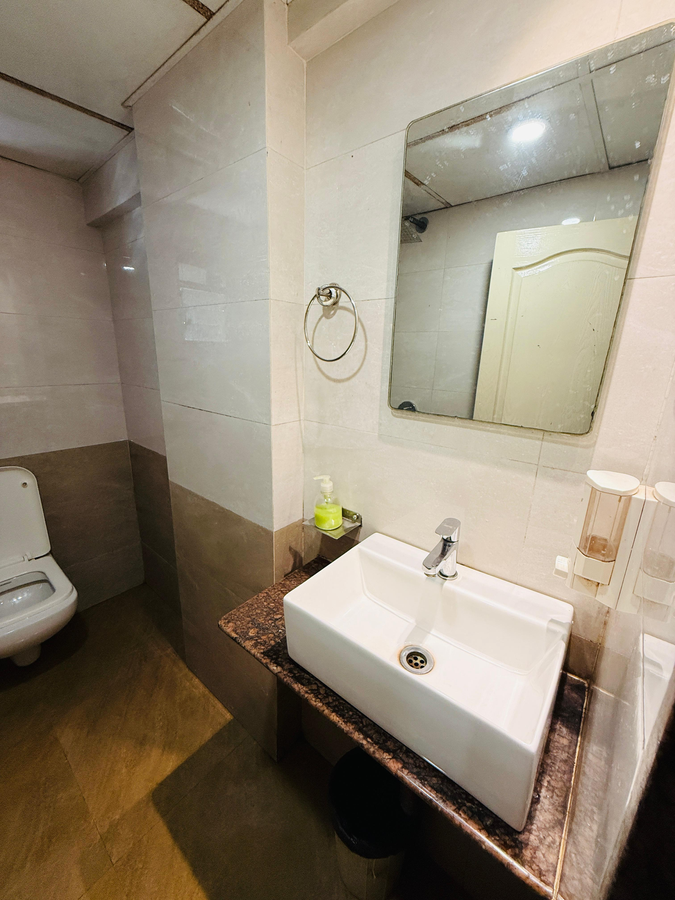 hotel crystal luxury inn
