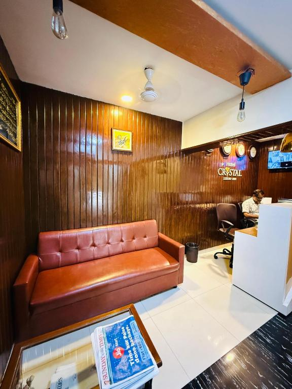 Hotel Crystal Luxury Inn,Bandra,3 star