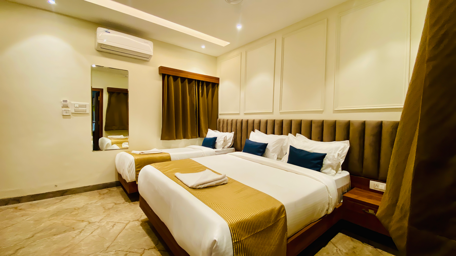 the velar hotel vijay nagar