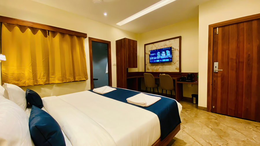 the velar hotel vijay nagar