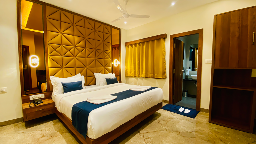 the velar hotel vijay nagar