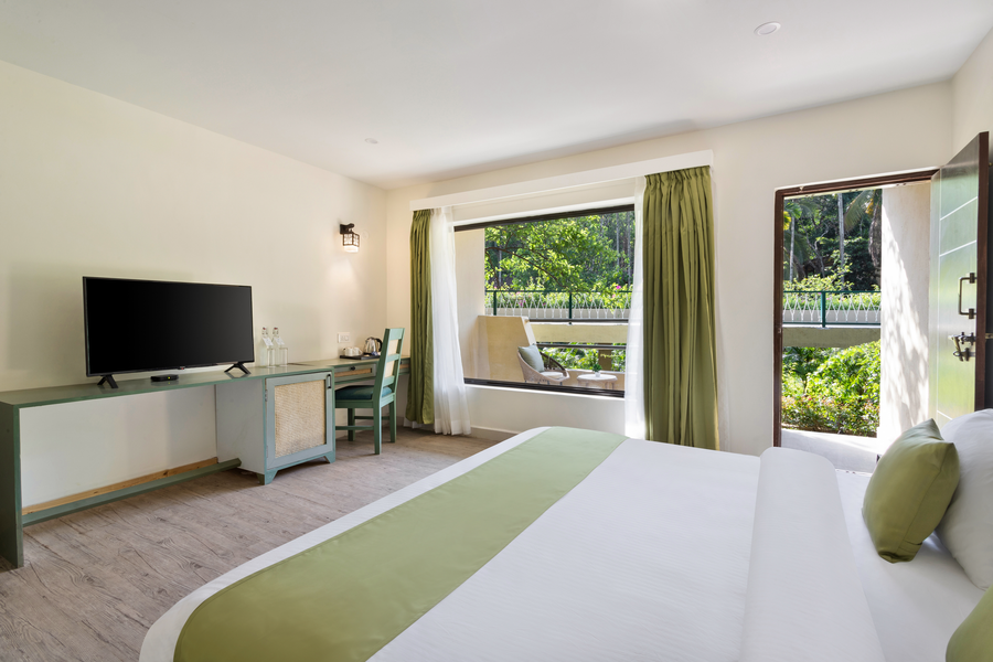 stone wood premier dandeli