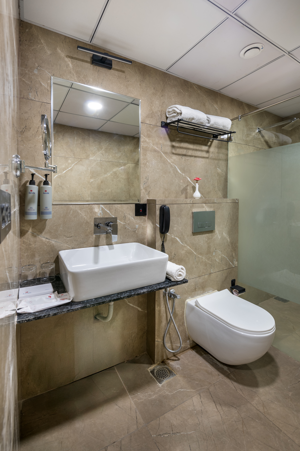 lords studio inn jamnagar