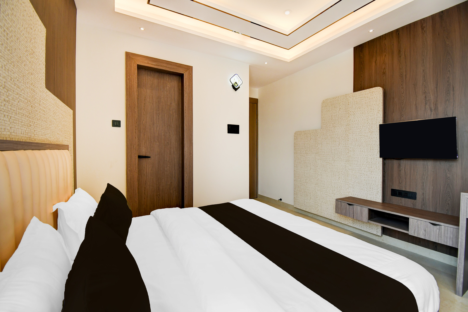 super townhouse oak ratanpur panki