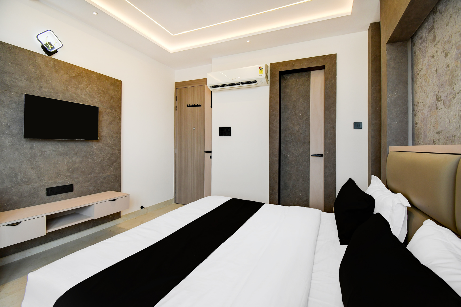 super townhouse oak ratanpur panki