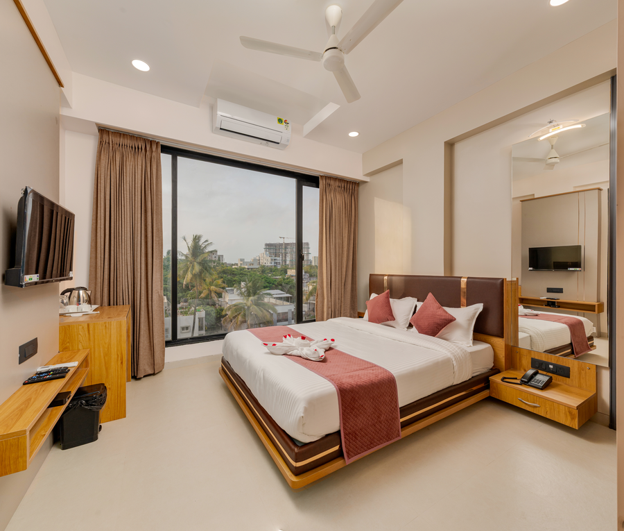 Hotel The Container, Kolhapur,,3 star