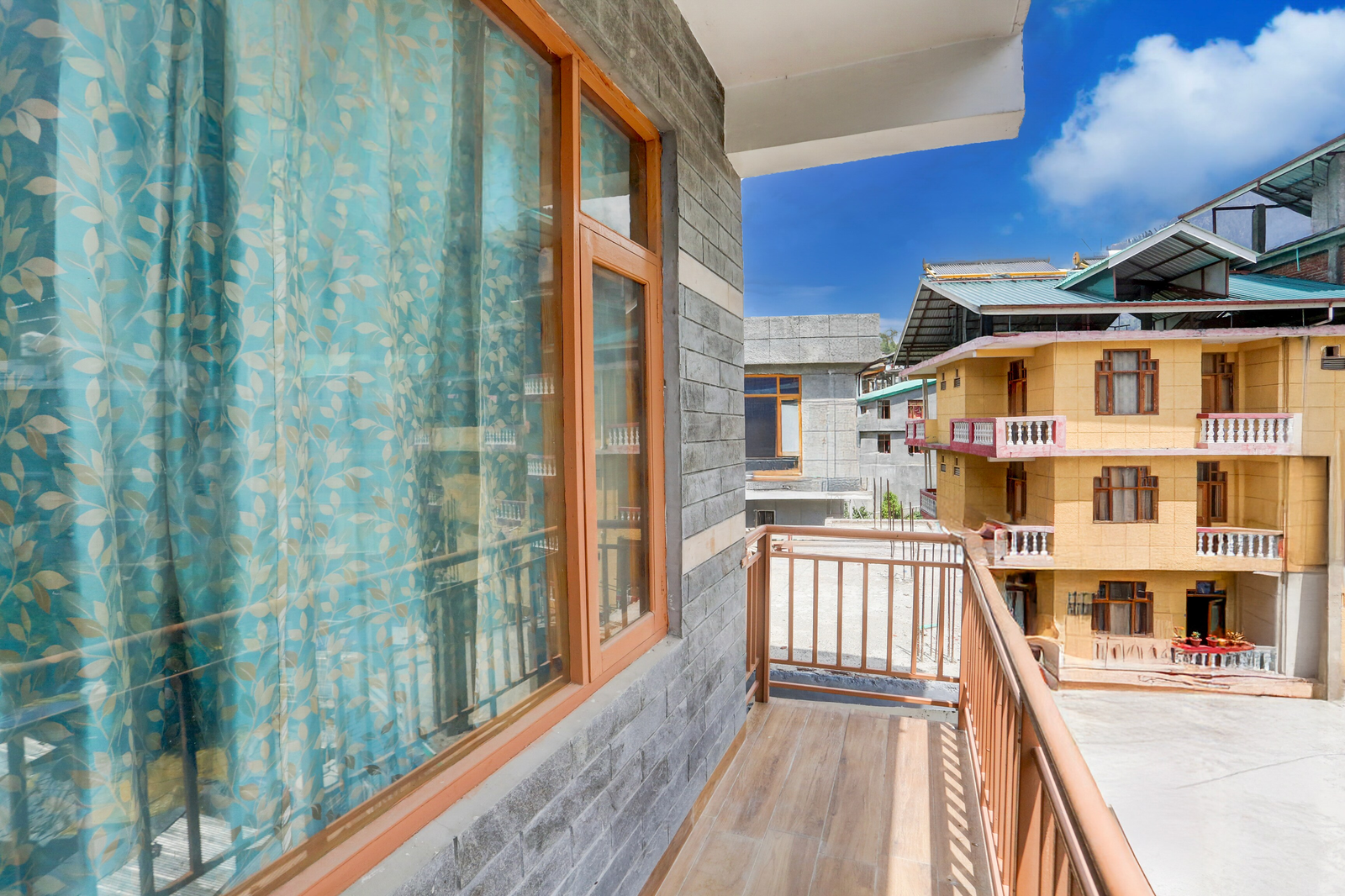 hotel o model town road