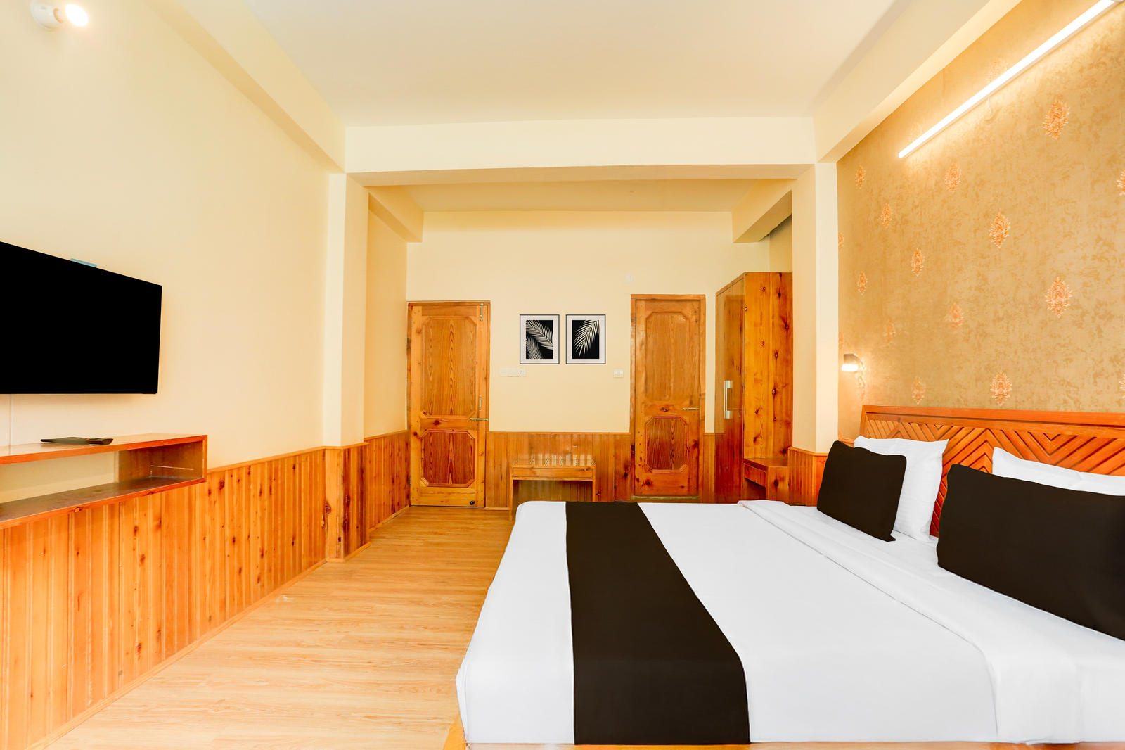 hotel o model town road