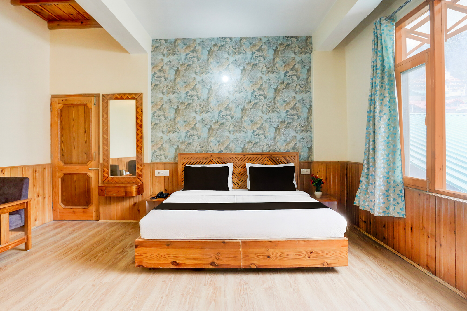 hotel o model town road