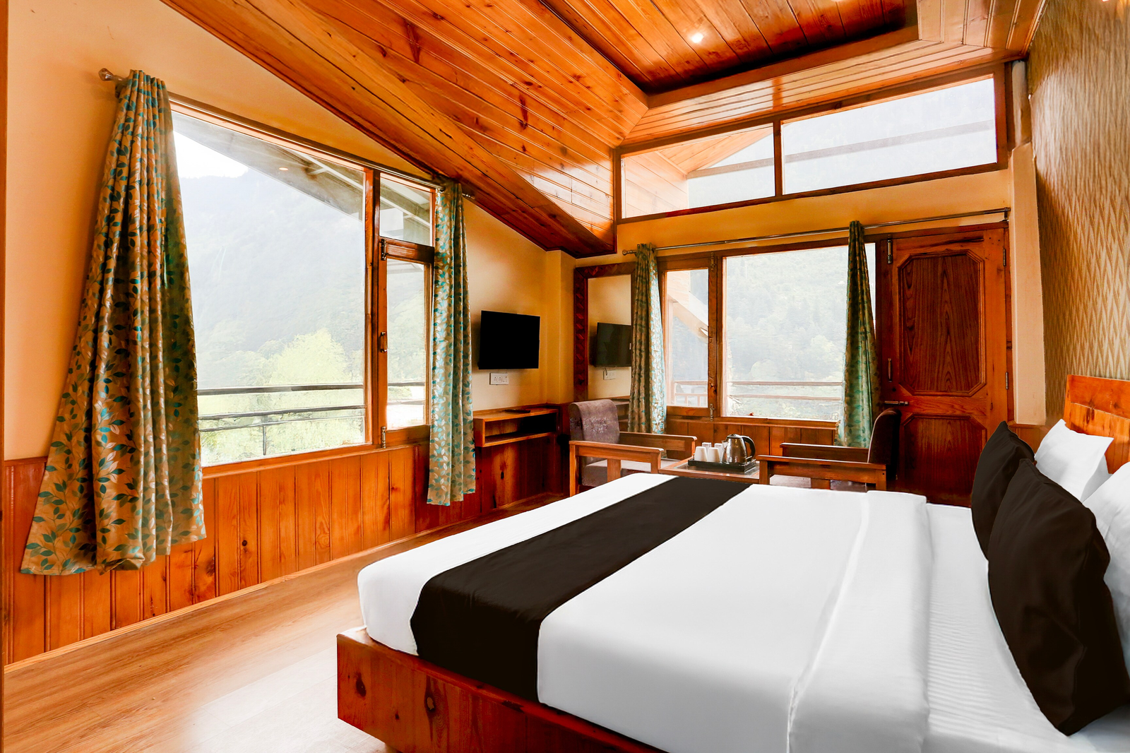 hotel o model town road