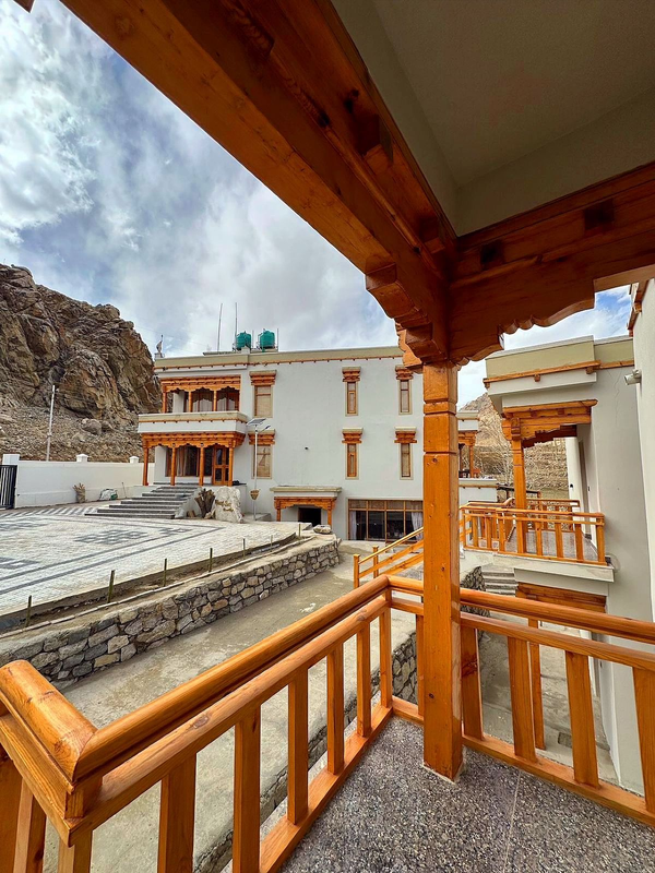 the vintage villas resort ladakh