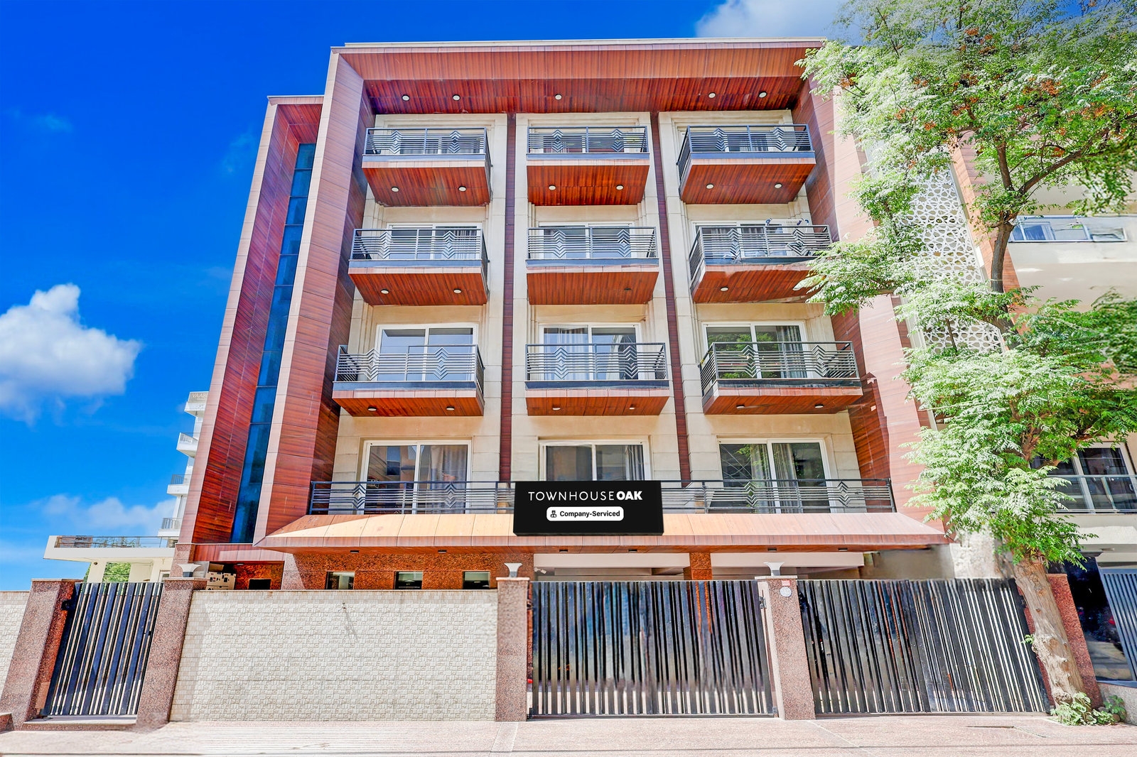 super townhouse oak sector 39 medanta