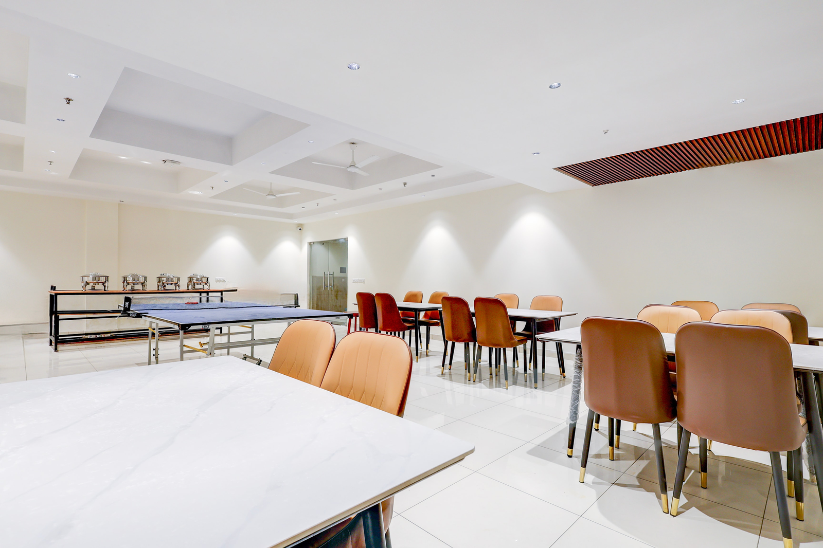 Super Townhouse Oak Sector 39 Medanta,,4 star
