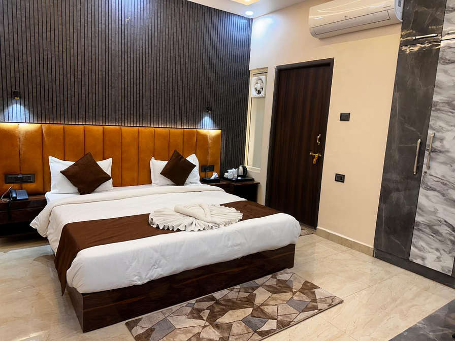 vega hotel and restro