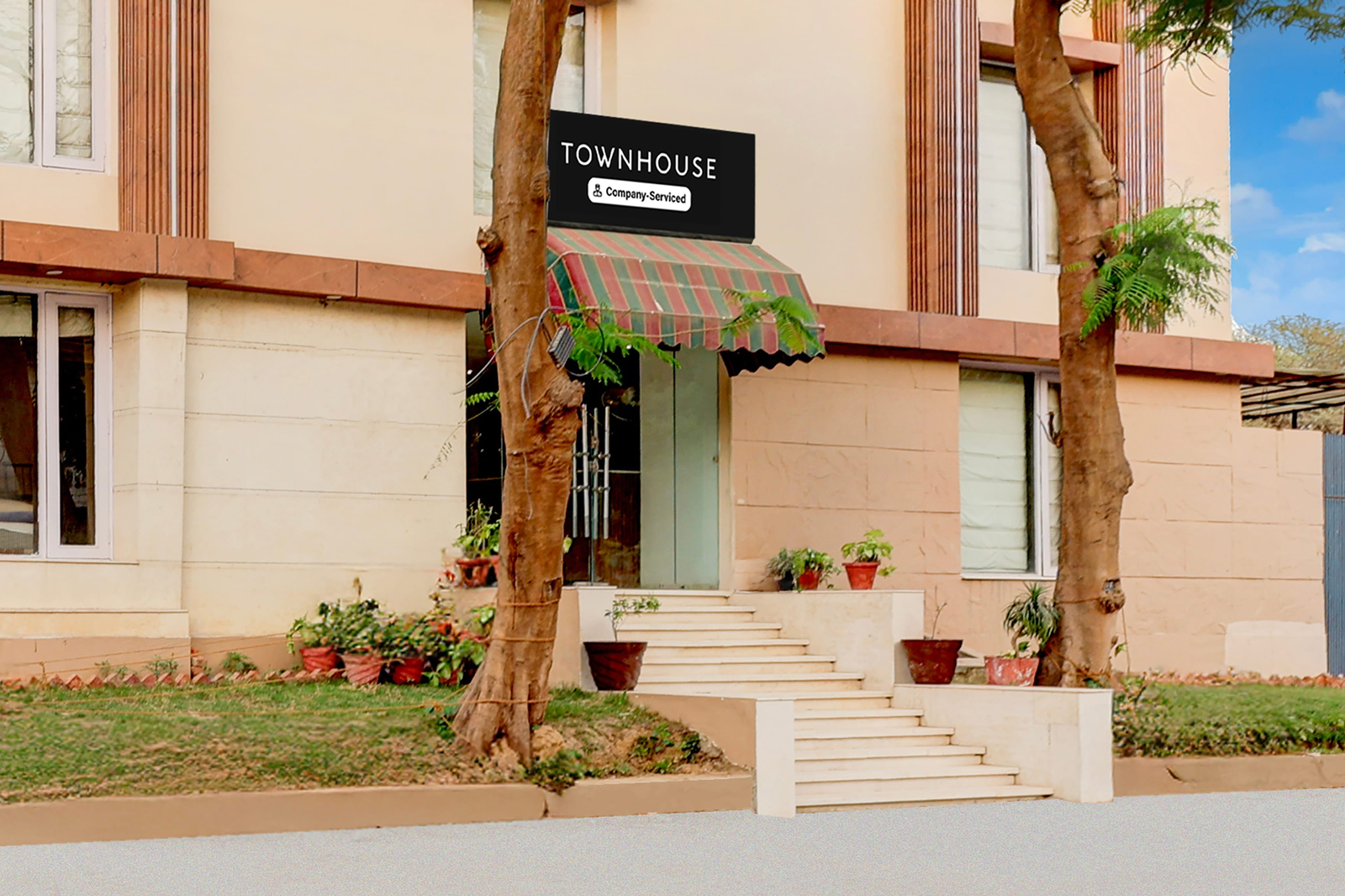 super townhouse t block sector 24